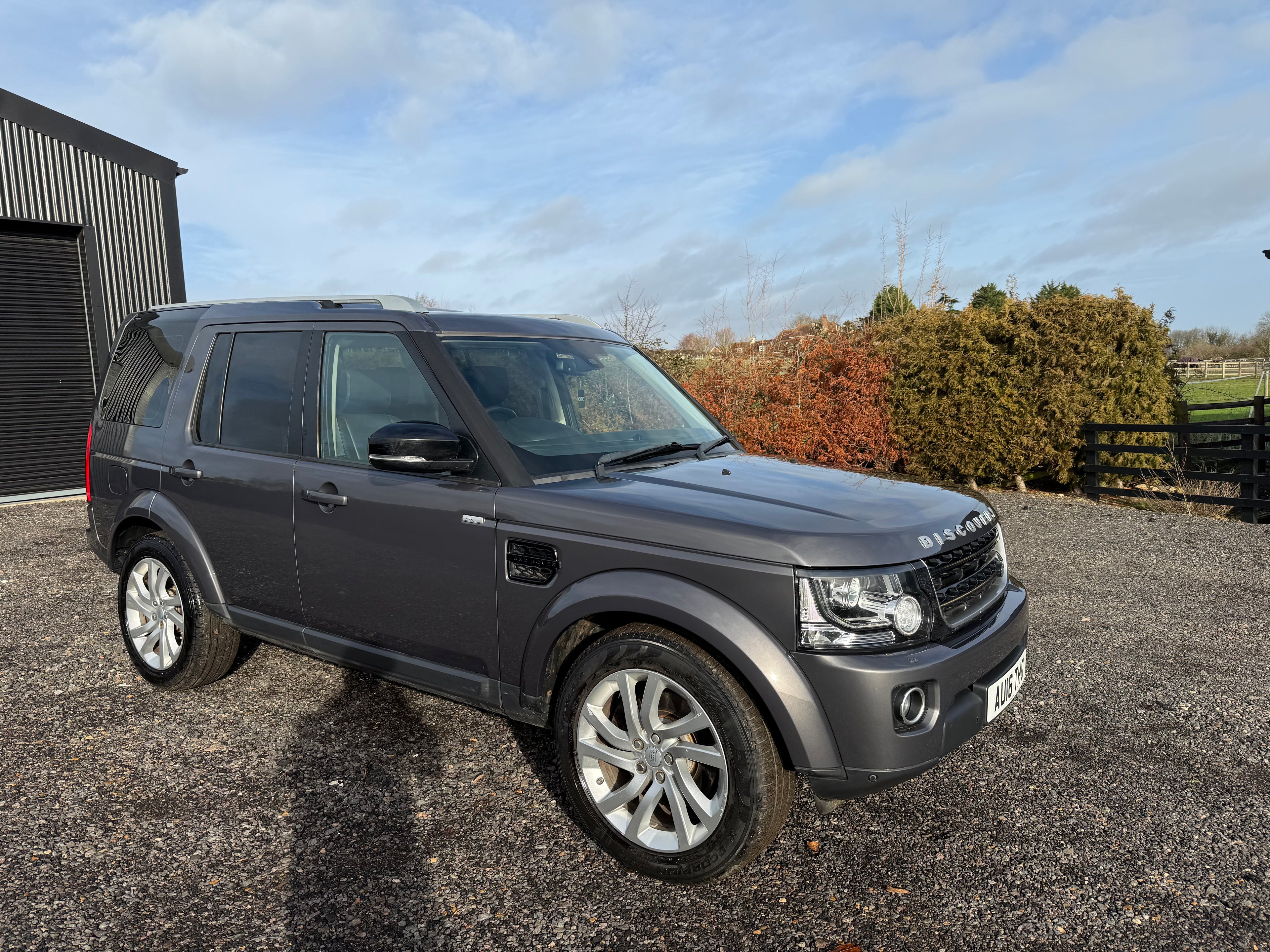 Land Rover Discovery 4 SUV 3.0 SD V6 Landmark - SOLD