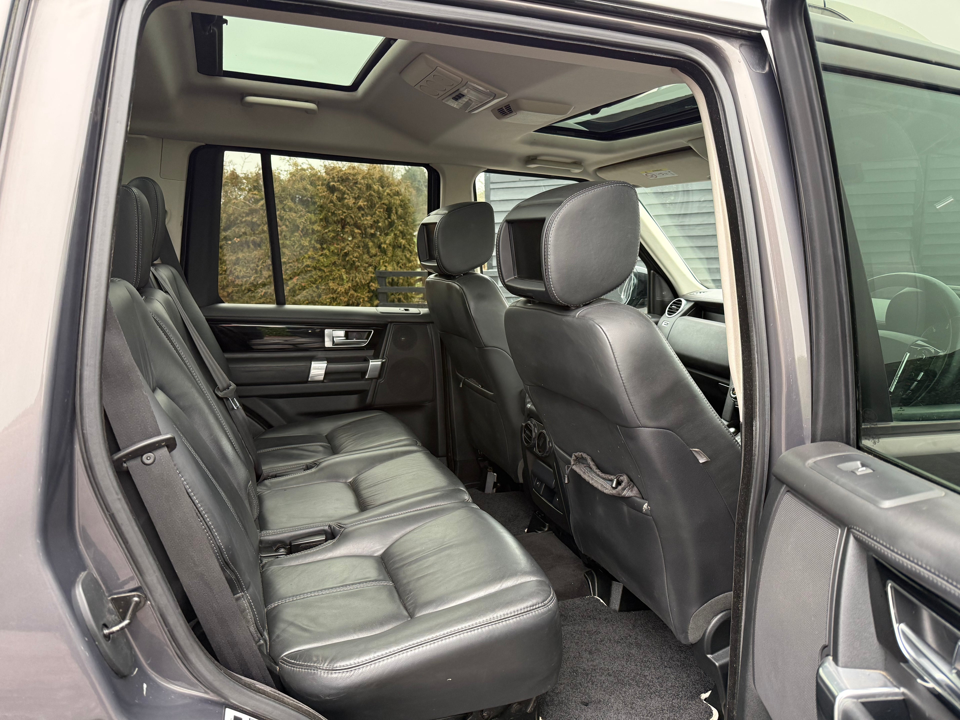 Land Rover Discovery 4 SUV 3.0 SD V6 Landmark - SOLD