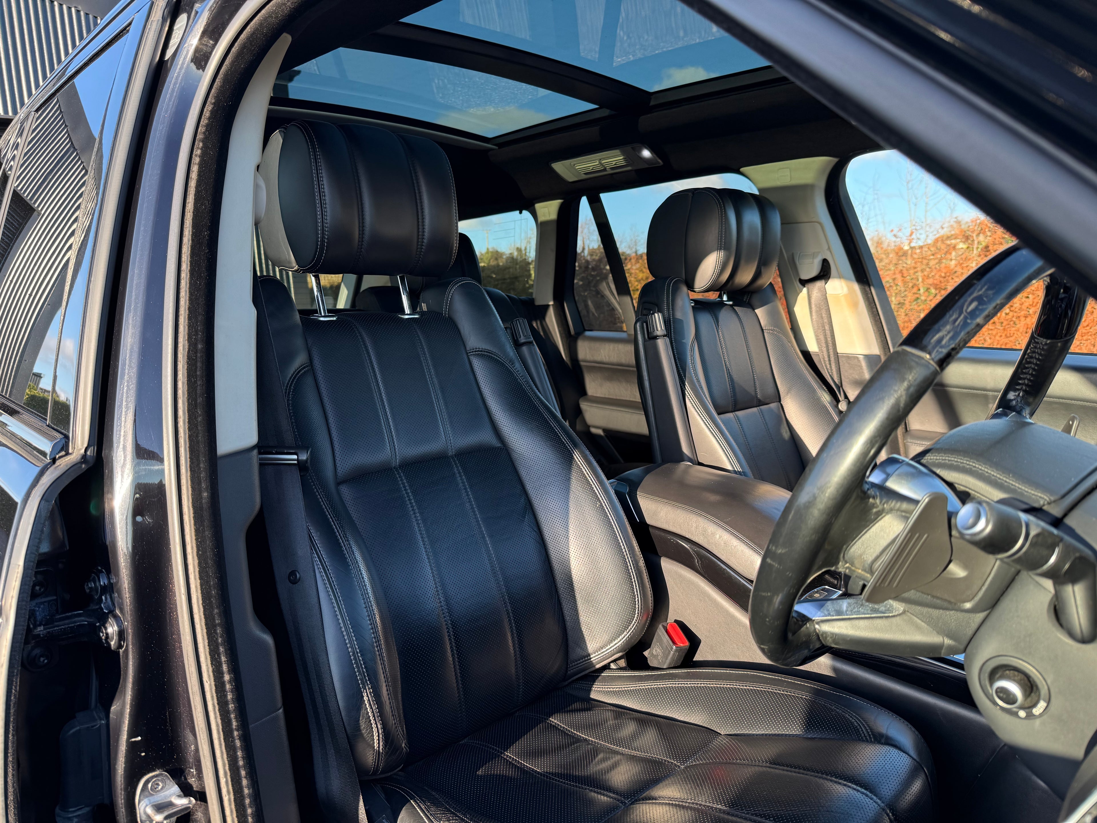 Range Rover SDV8 4.4 Autobiography - SOLD