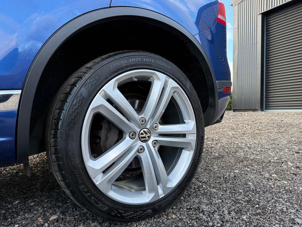 volkswagen Toureg 3.0 V6 Bluemotion R-LIne - SOLD