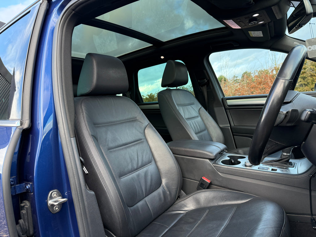 volkswagen Toureg 3.0 V6 Bluemotion R-LIne - SOLD
