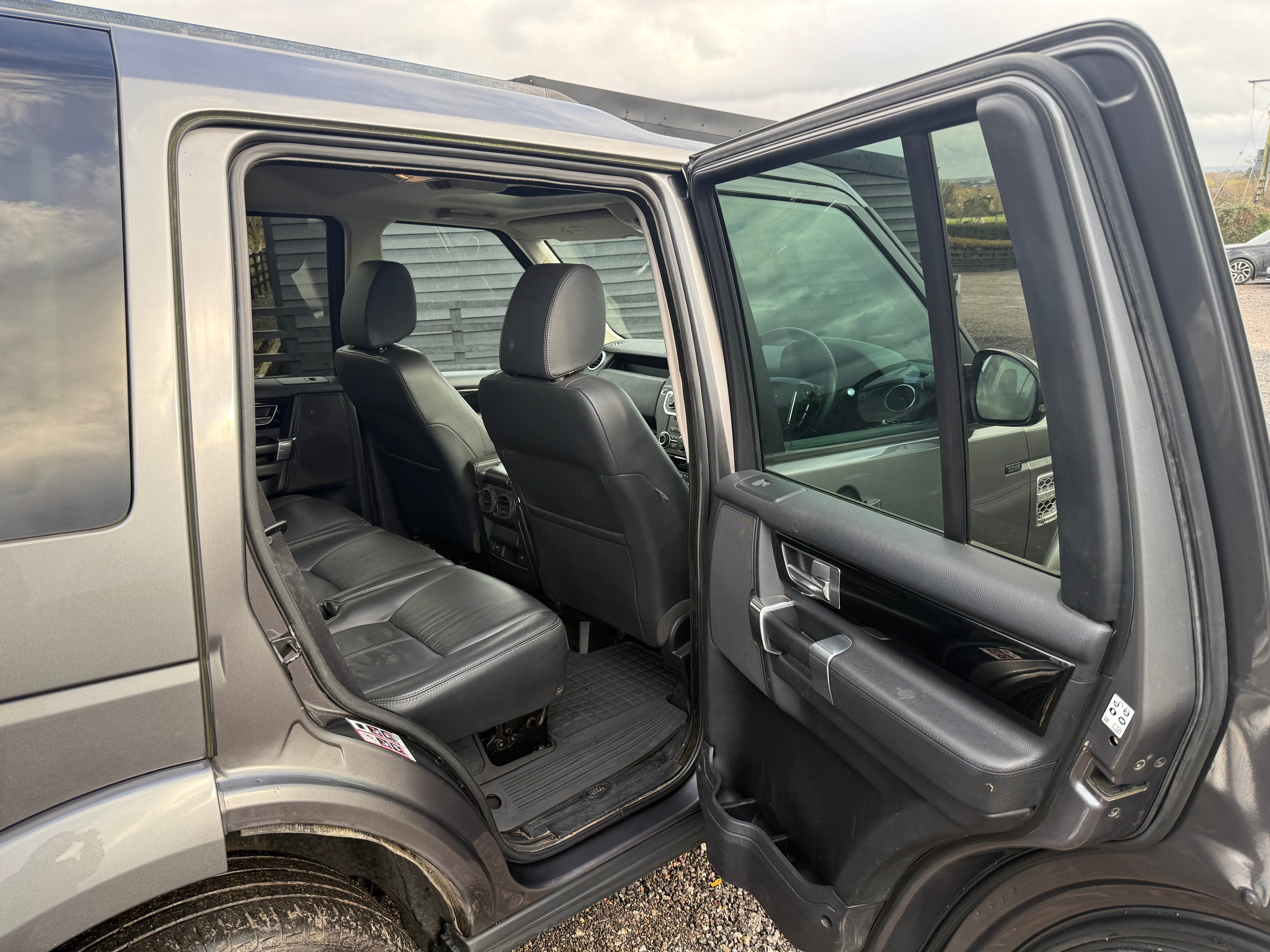 Land Rover Discovery 4 SUV 3.0 SD V6 HSE - SOLD