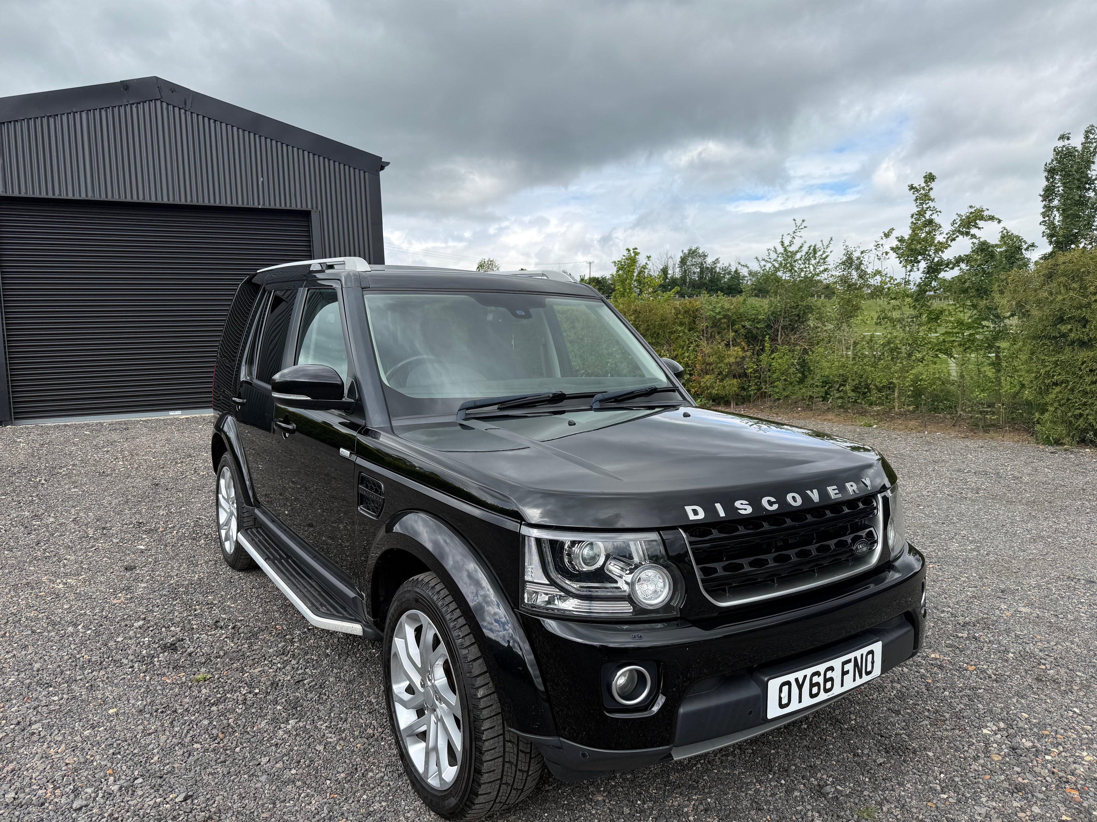 Land Rover Discovery 4 SUV 3.0 SD V6 Landmark - SOLD