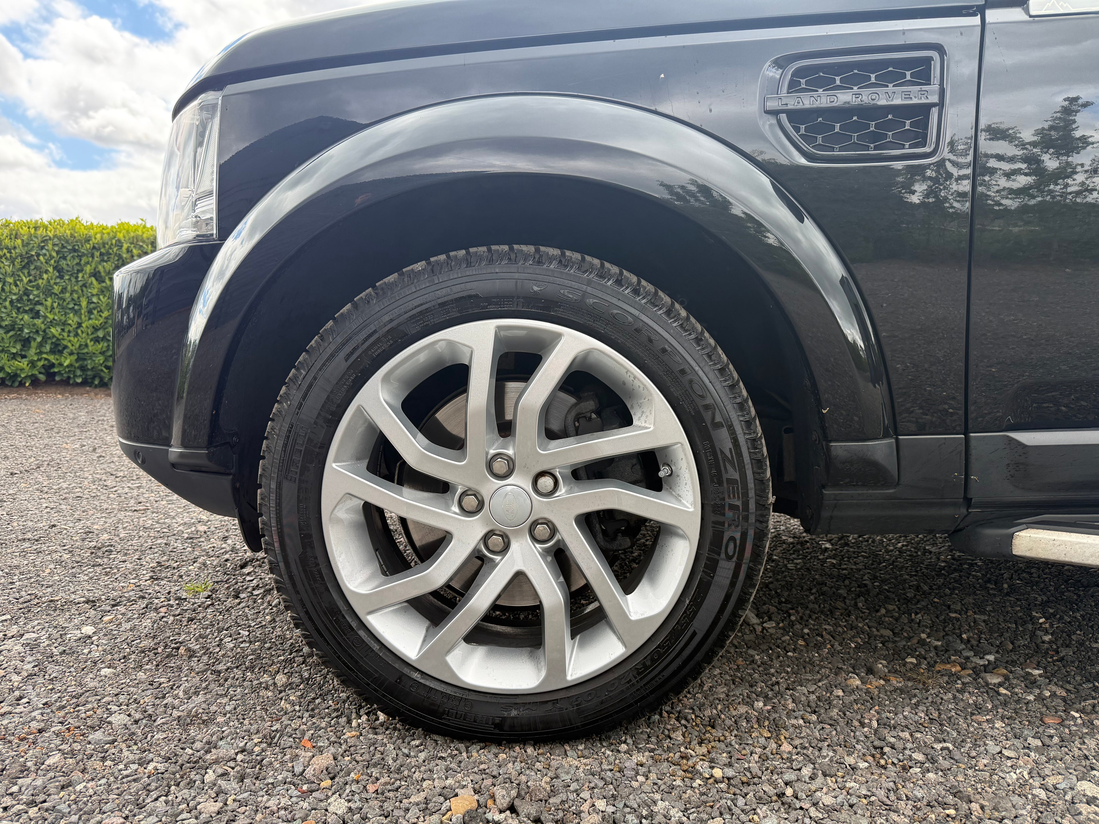 Land Rover Discovery 4 SUV 3.0 SD V6 Landmark - SOLD