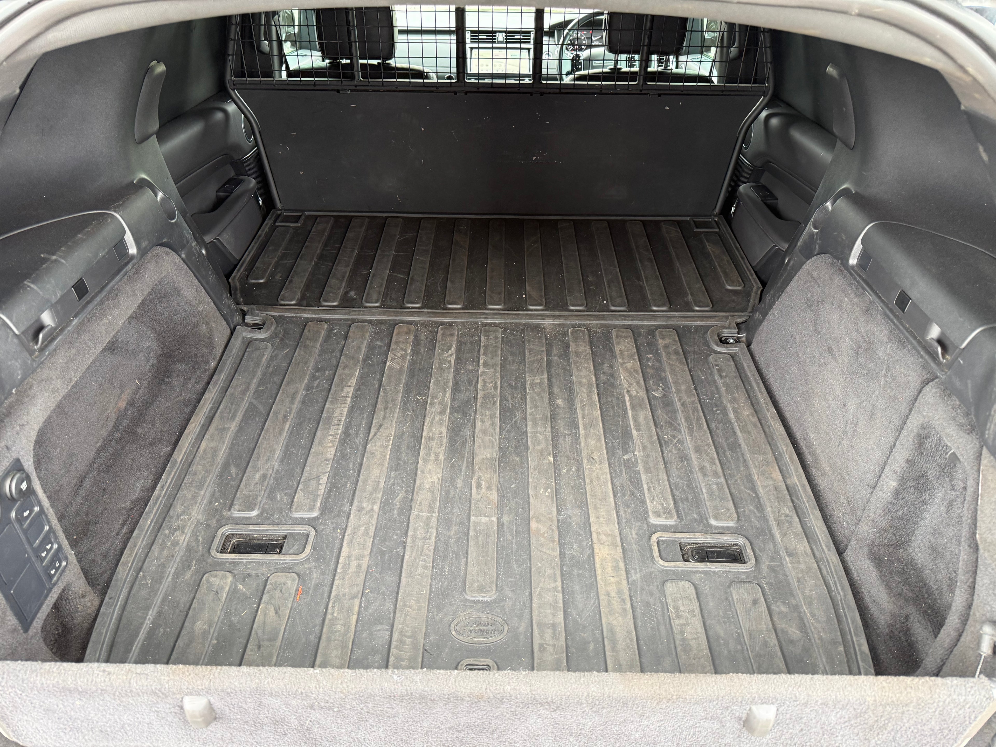 Land Rover Discovery 5 Commercial SUV LCV (2017 - 2021) 3.0 SD V6 HSE SUV - £20,000 + VAT