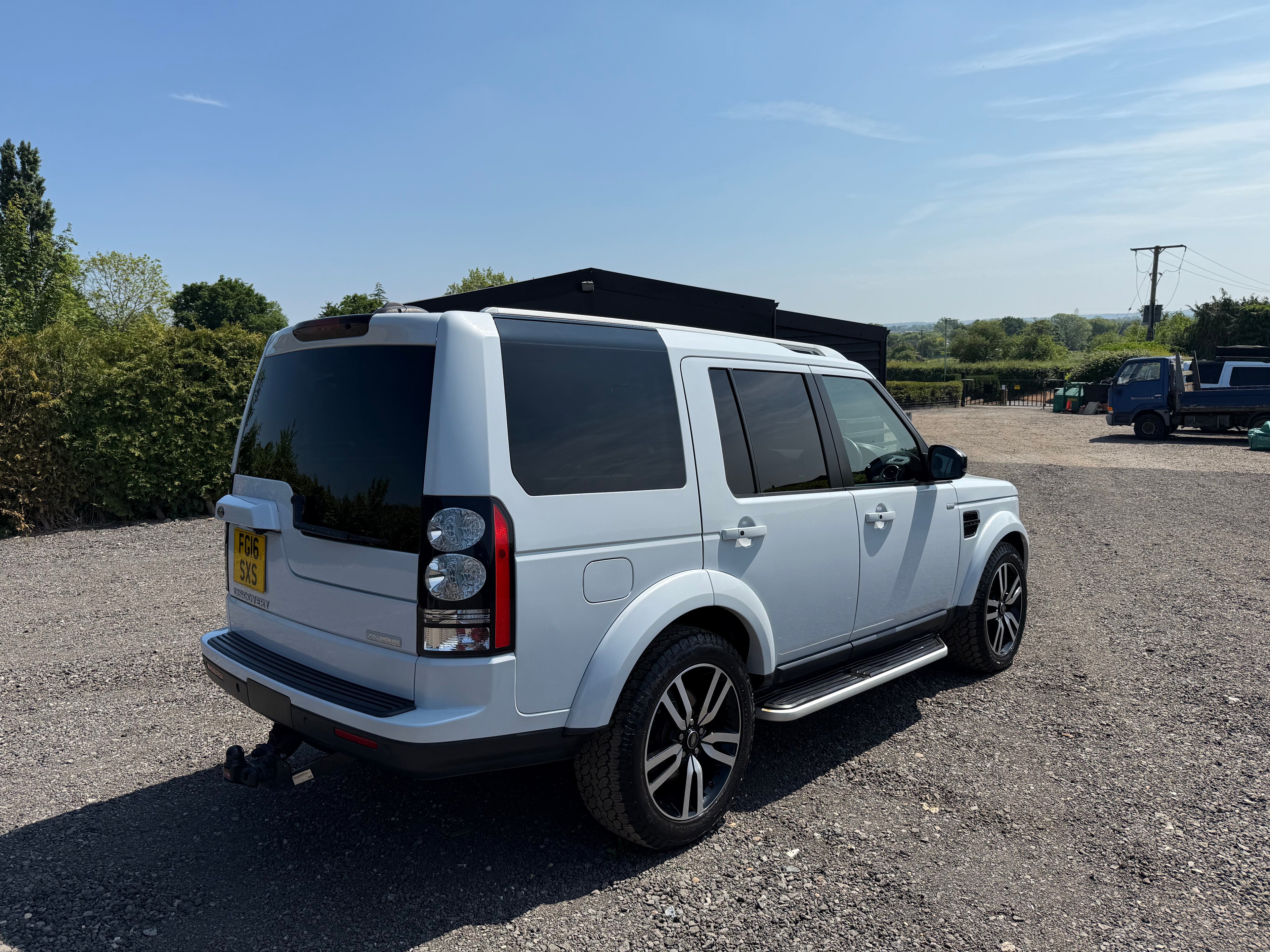 Land Rover Discovery 4 3.0 SD V6 Landmark Auto 4WD Euro 6 (s/s) 5dr